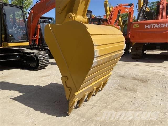 CAT 330 GC 大型油圧ショベル12t以上（パワーショベル・ユンボ）
