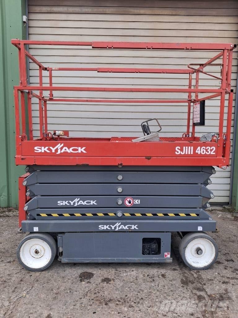 SkyJack SJ III 4632 シザースリフト