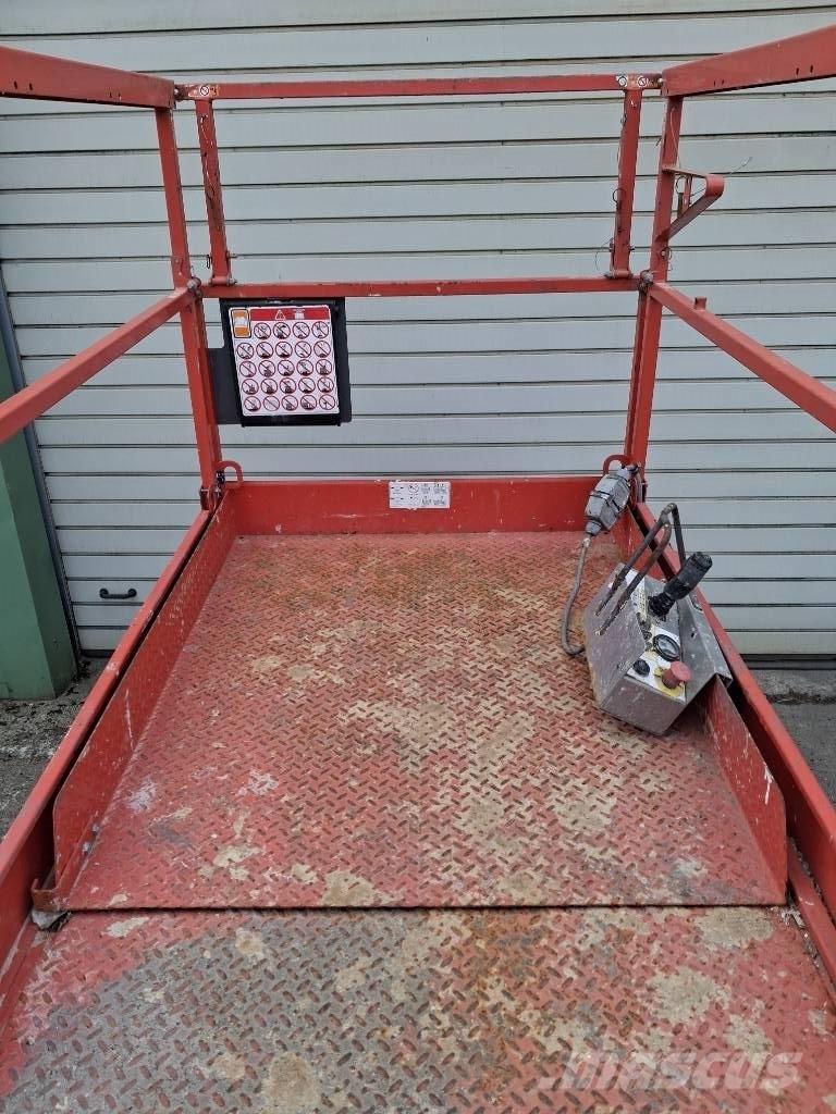 SkyJack SJ III 4632 シザースリフト
