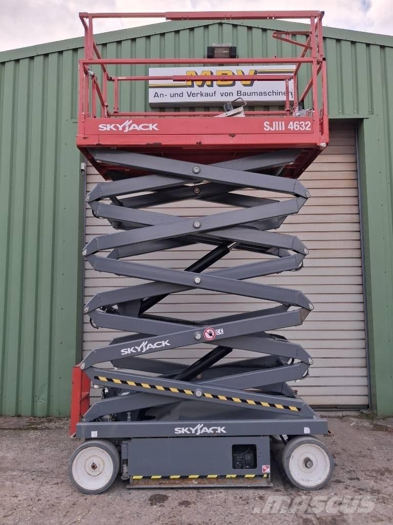 SkyJack SJ III 4632 シザースリフト