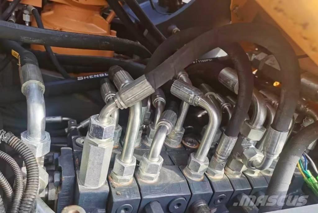  新源 75 ホイール式油圧ショベル（パワーショベル・ユンボ・バックホー）