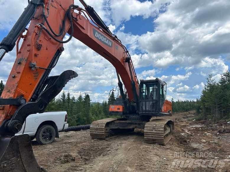Doosan DX 350 LC 大型油圧ショベル12t以上（パワーショベル・ユンボ）