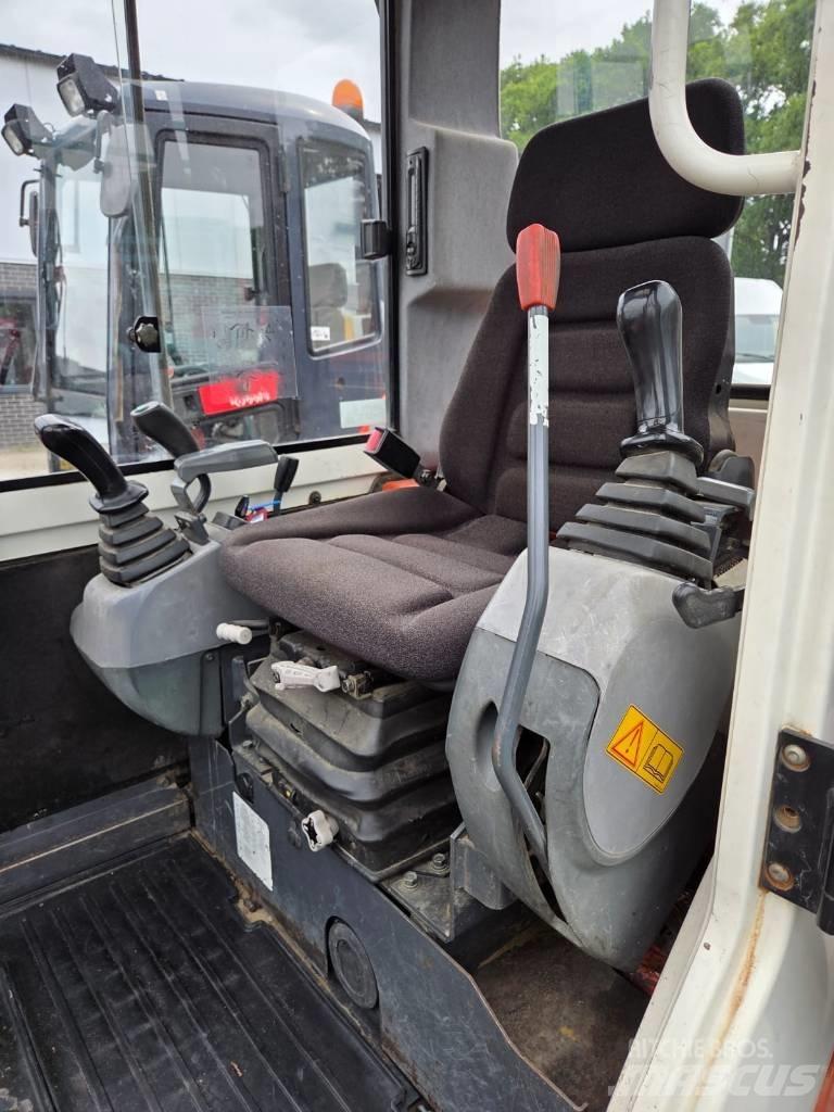 Kubota KX 61-3 ミニ油圧ショベル 7t以下（ミニユンボ・ミニディガー）