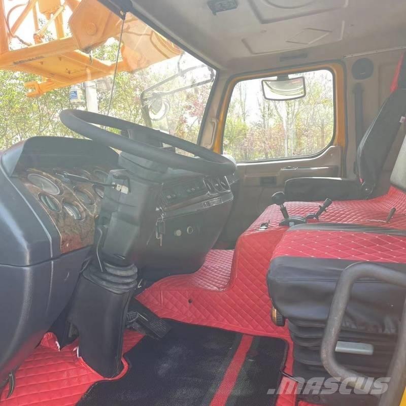 XCMG QY 100 K オールテレーンクレーン