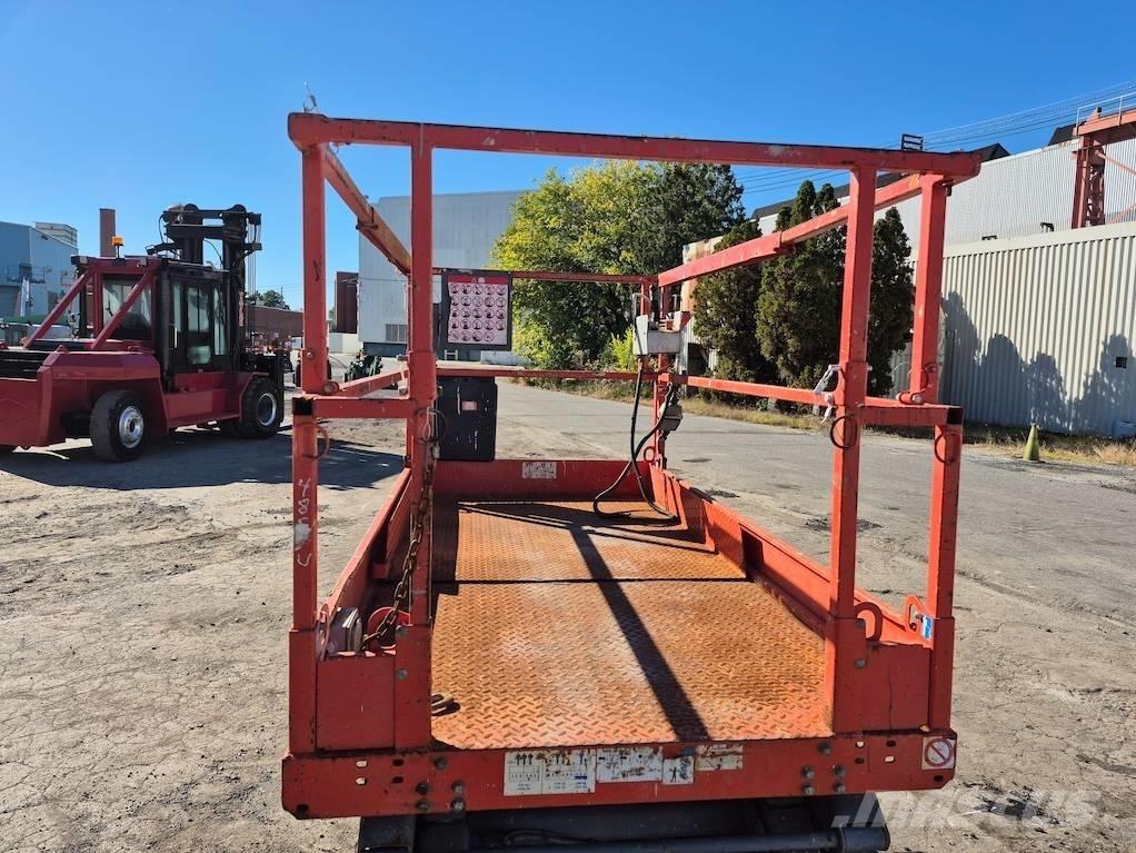 SkyJack SJ 4626 シザースリフト