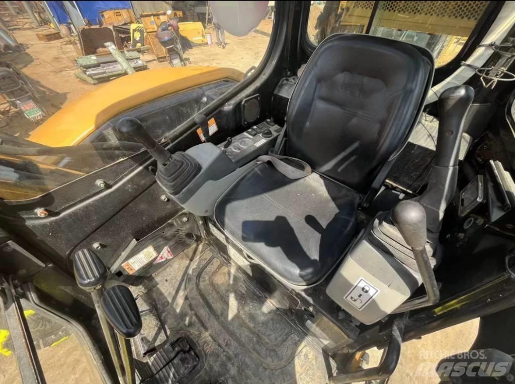 CAT 305 C CR ミニ油圧ショベル 7t以下（ミニユンボ・ミニディガー）