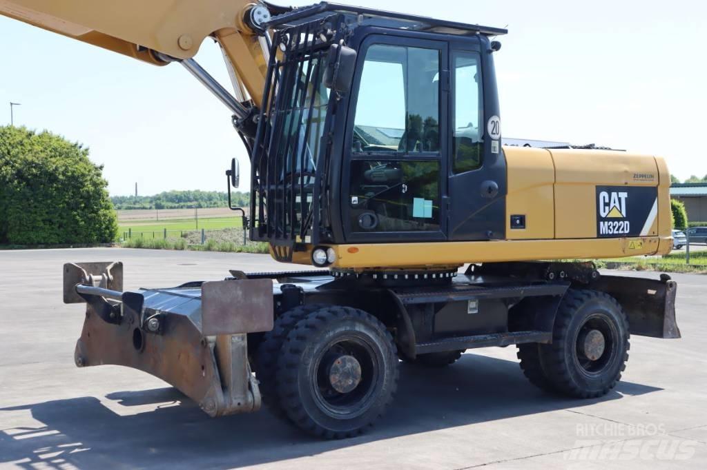 CAT M 322 D ホイール式油圧ショベル（パワーショベル・ユンボ・バックホー）
