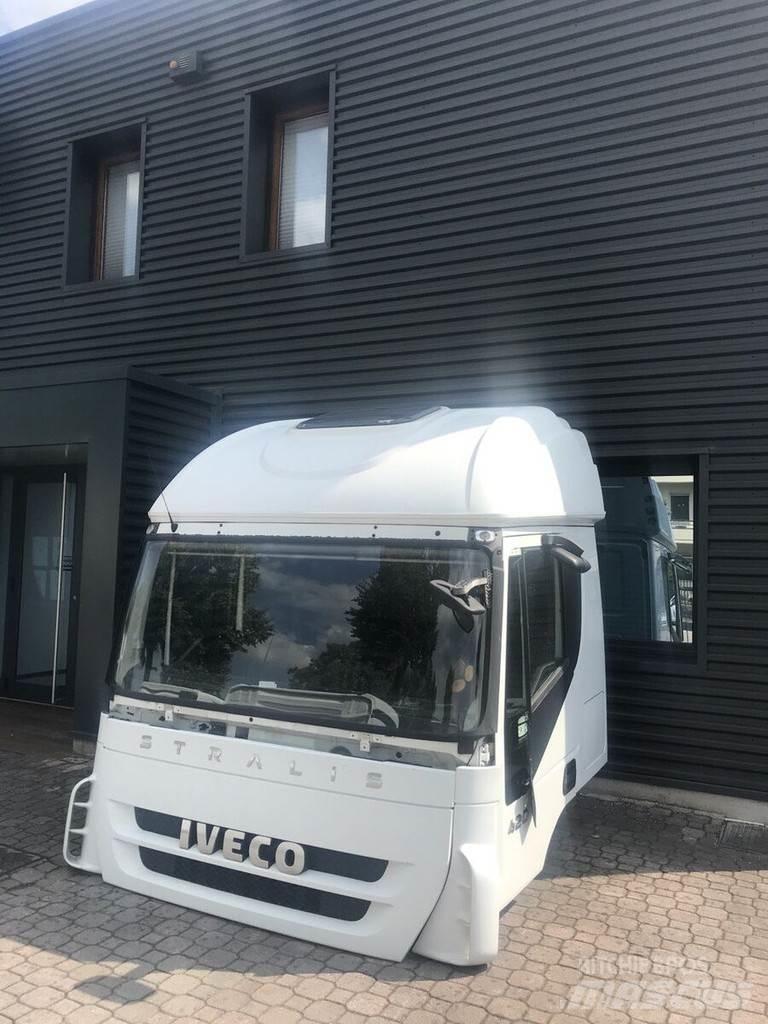 Iveco Stralis AT キャビン及び内装
