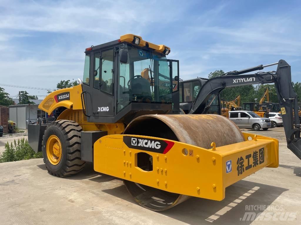 XCMG XS 223 J 振動ローラ