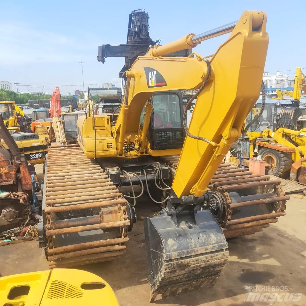 CAT 320C 水陸両用油圧ショベル、ユンボ