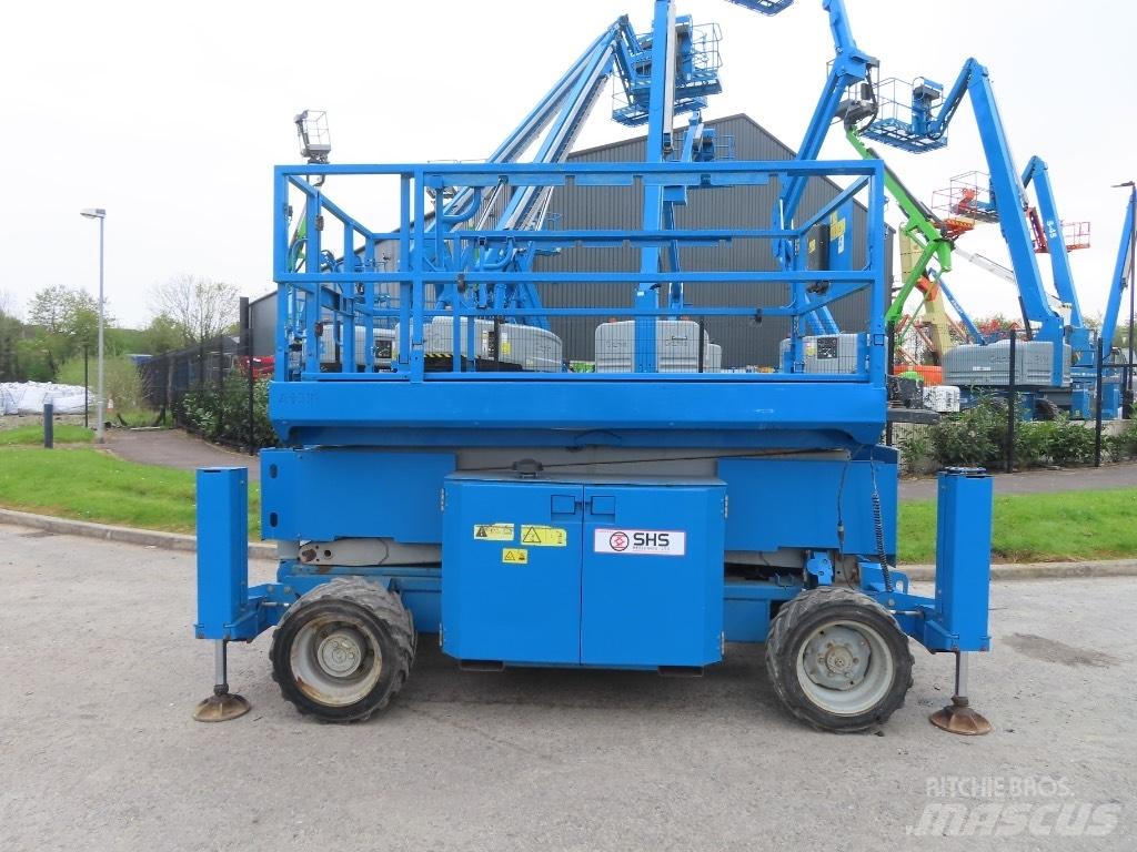 Genie GS 3268 RT シザースリフト