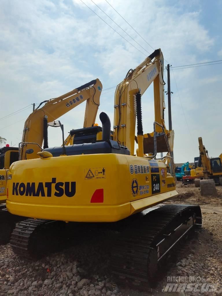Komatsu PC 240 大型油圧ショベル12t以上（パワーショベル・ユンボ）
