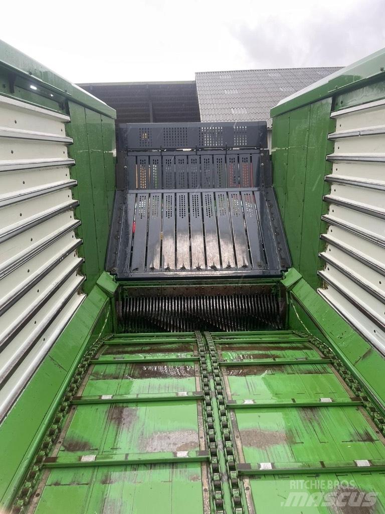 Krone ZX 560 GL セルフローディングトレーラー