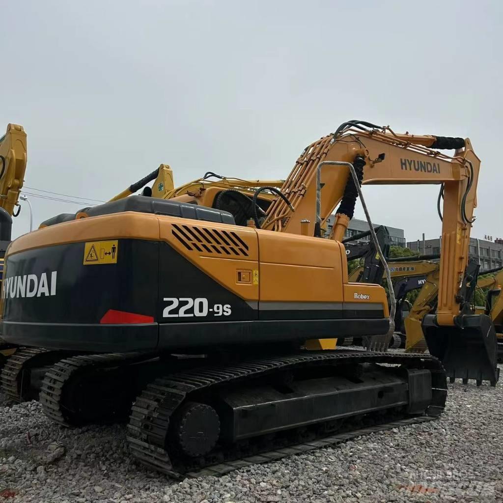 Hyundai 220-9s 大型油圧ショベル12t以上（パワーショベル・ユンボ）