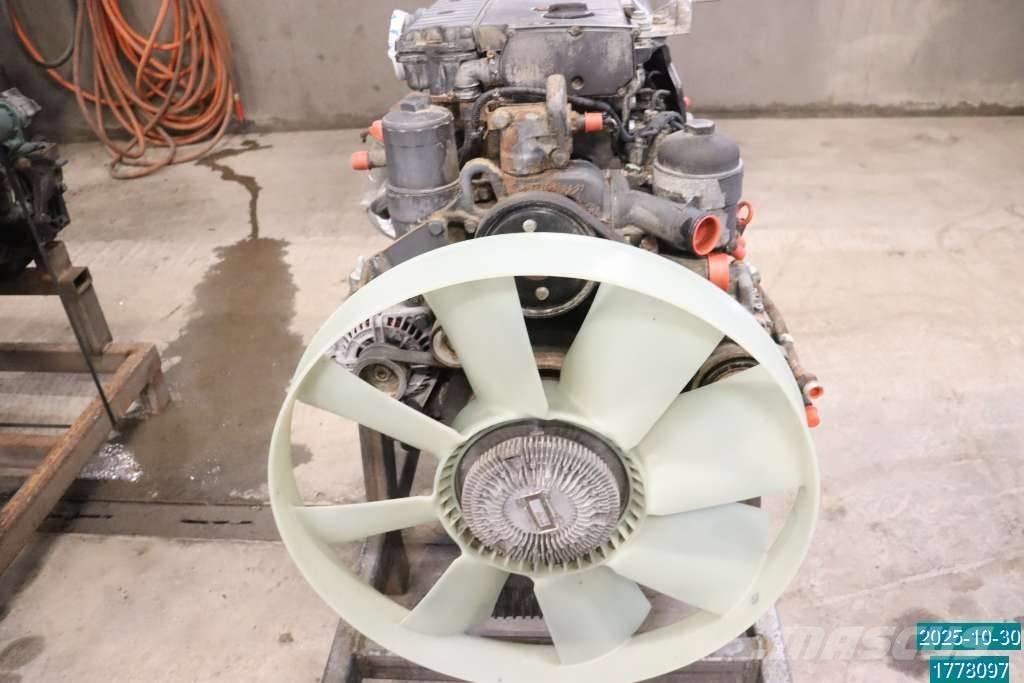 Mercedes-Benz ATEGO エンジン