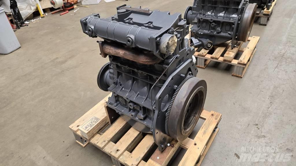 Deutz F3M2011 エンジン