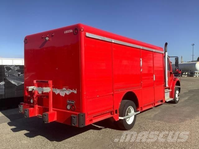 Freightliner M2 飲料運送車両