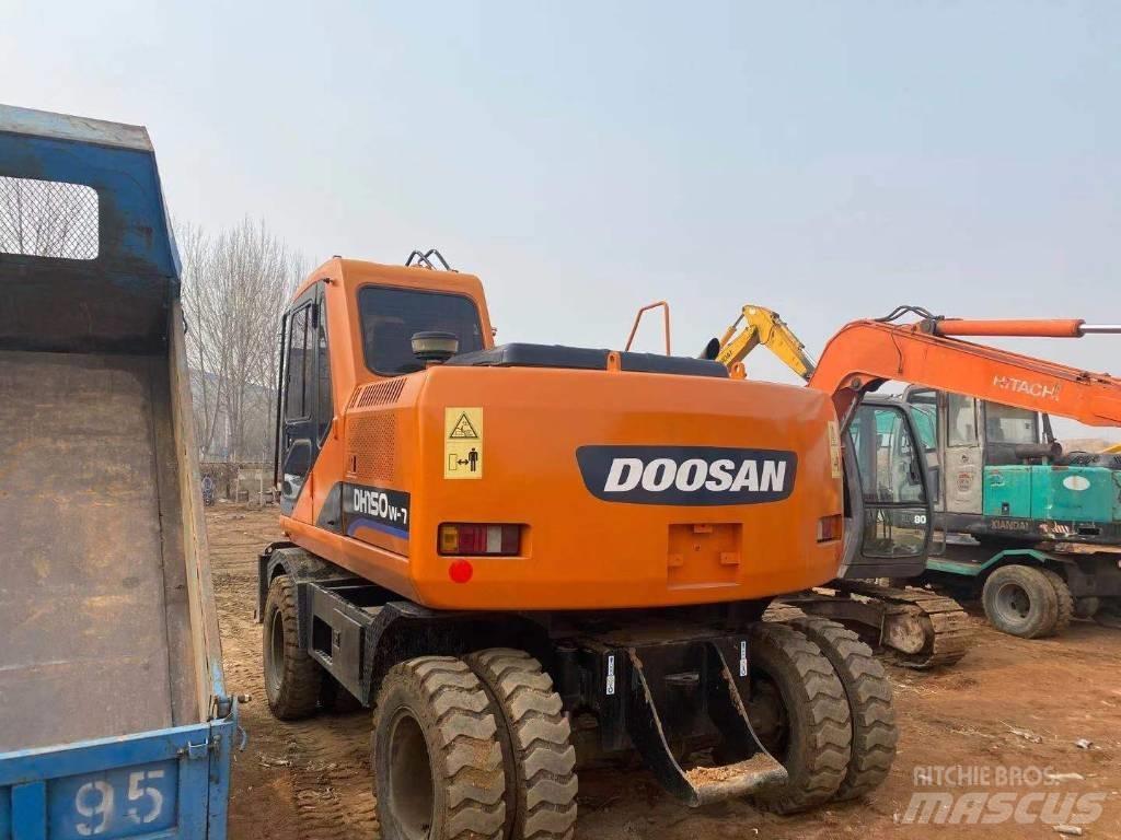 Doosan DH 150W ホイール式油圧ショベル（パワーショベル・ユンボ・バックホー）