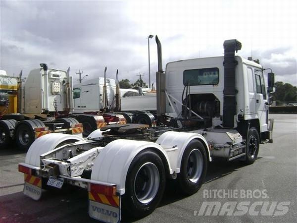 Volvo FL10 中古トラクターヘッド | トレーラーヘッド