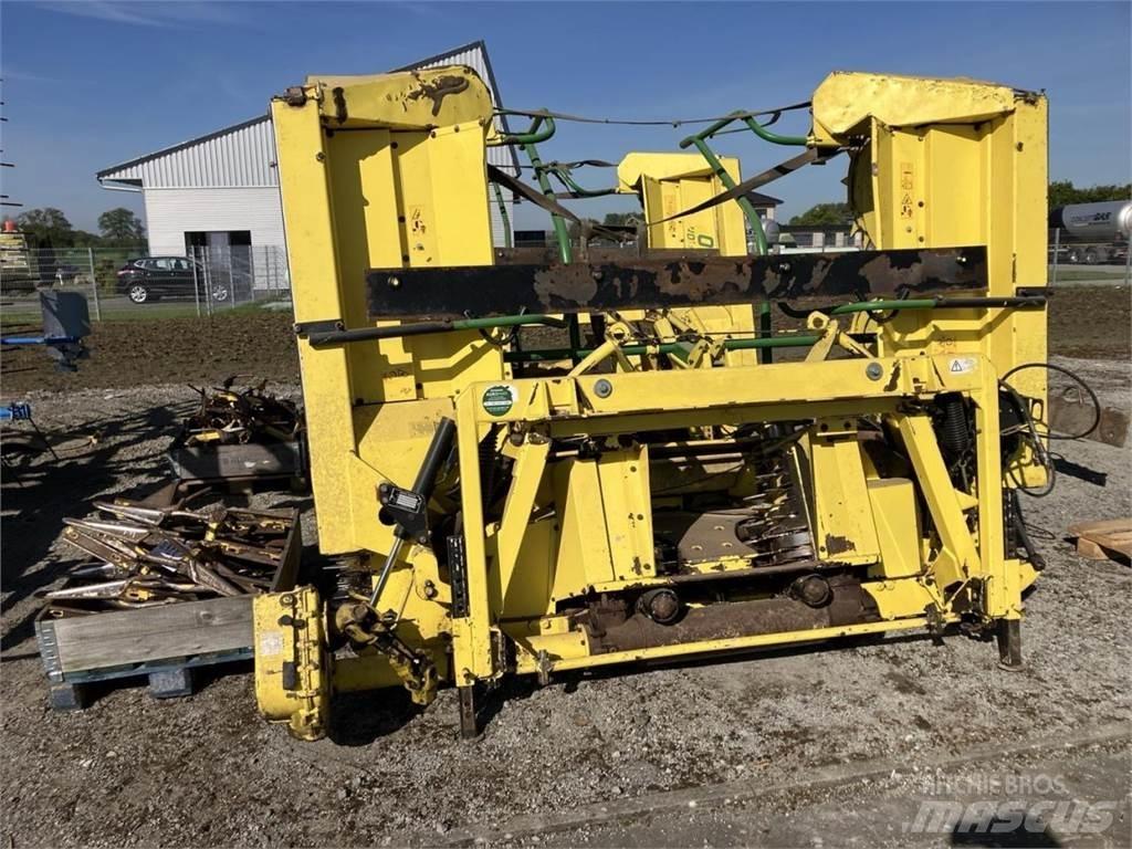 John Deere 7380 自走式フォレージハーベスター