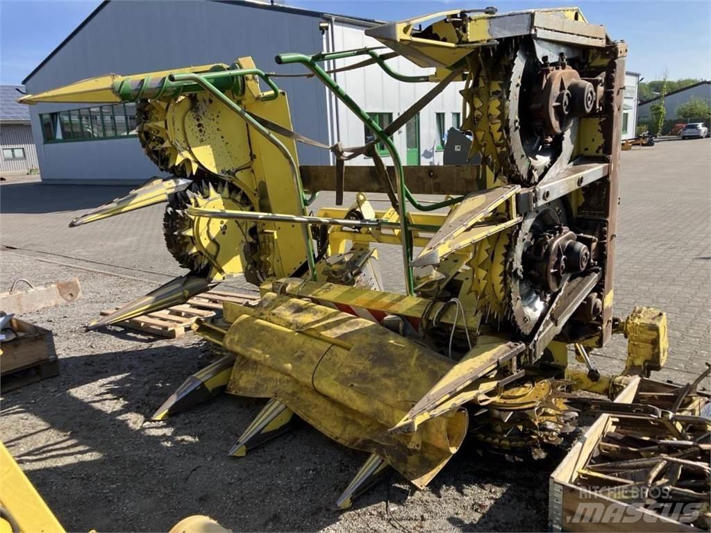 John Deere 7380 自走式フォレージハーベスター