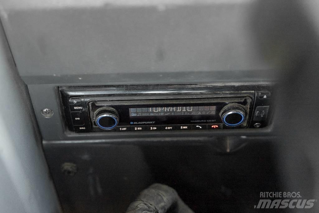 Doosan DX 140 W-3 ホイール式油圧ショベル（パワーショベル・ユンボ・バックホー）