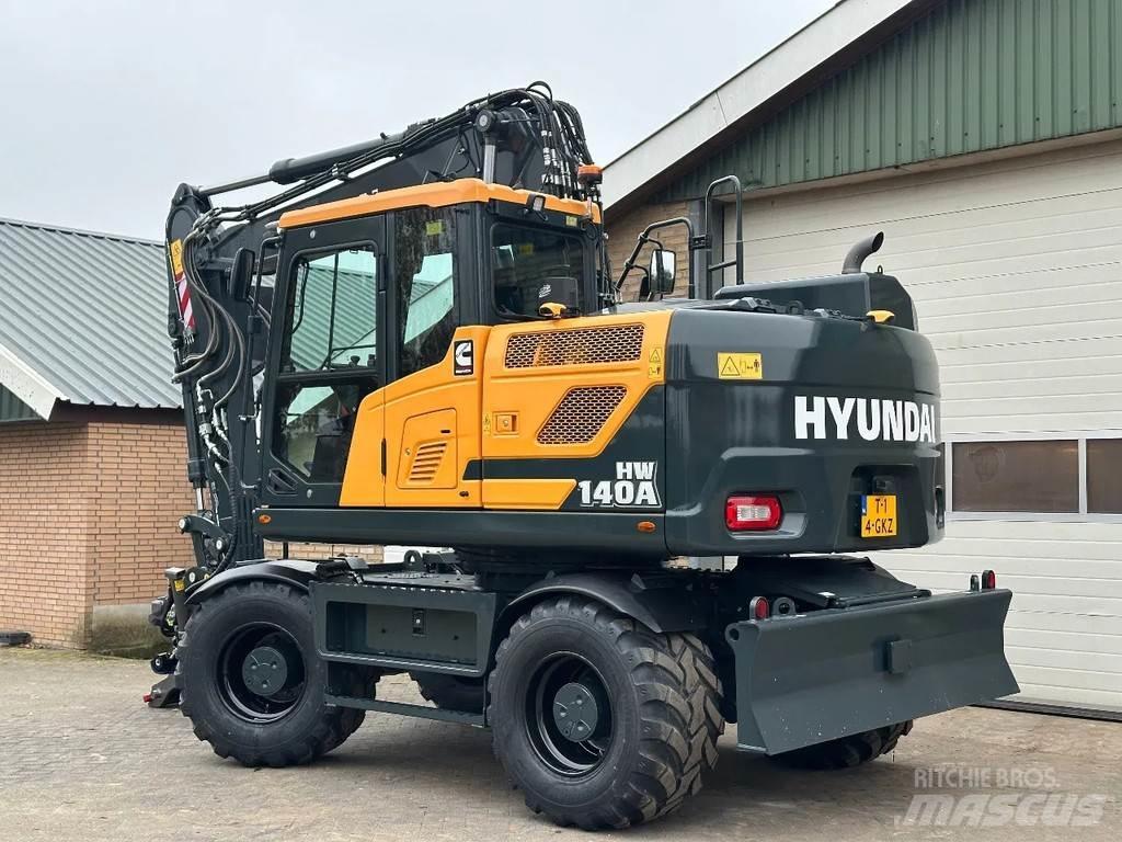 Hyundai HW140A ホイール式油圧ショベル（パワーショベル・ユンボ・バックホー）