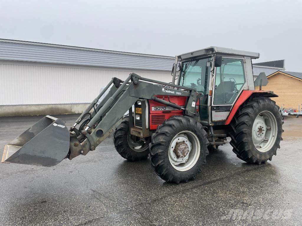 Massey Ferguson 3070 トラクター