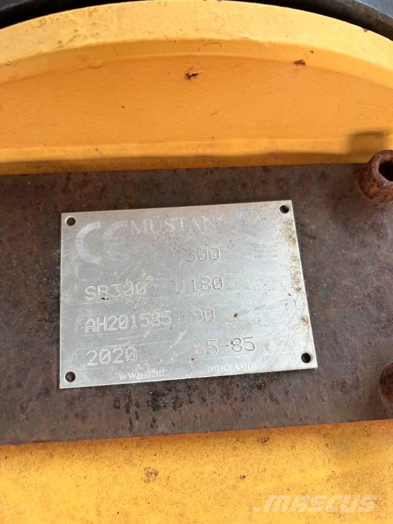 Mustang SB 300 グラップル