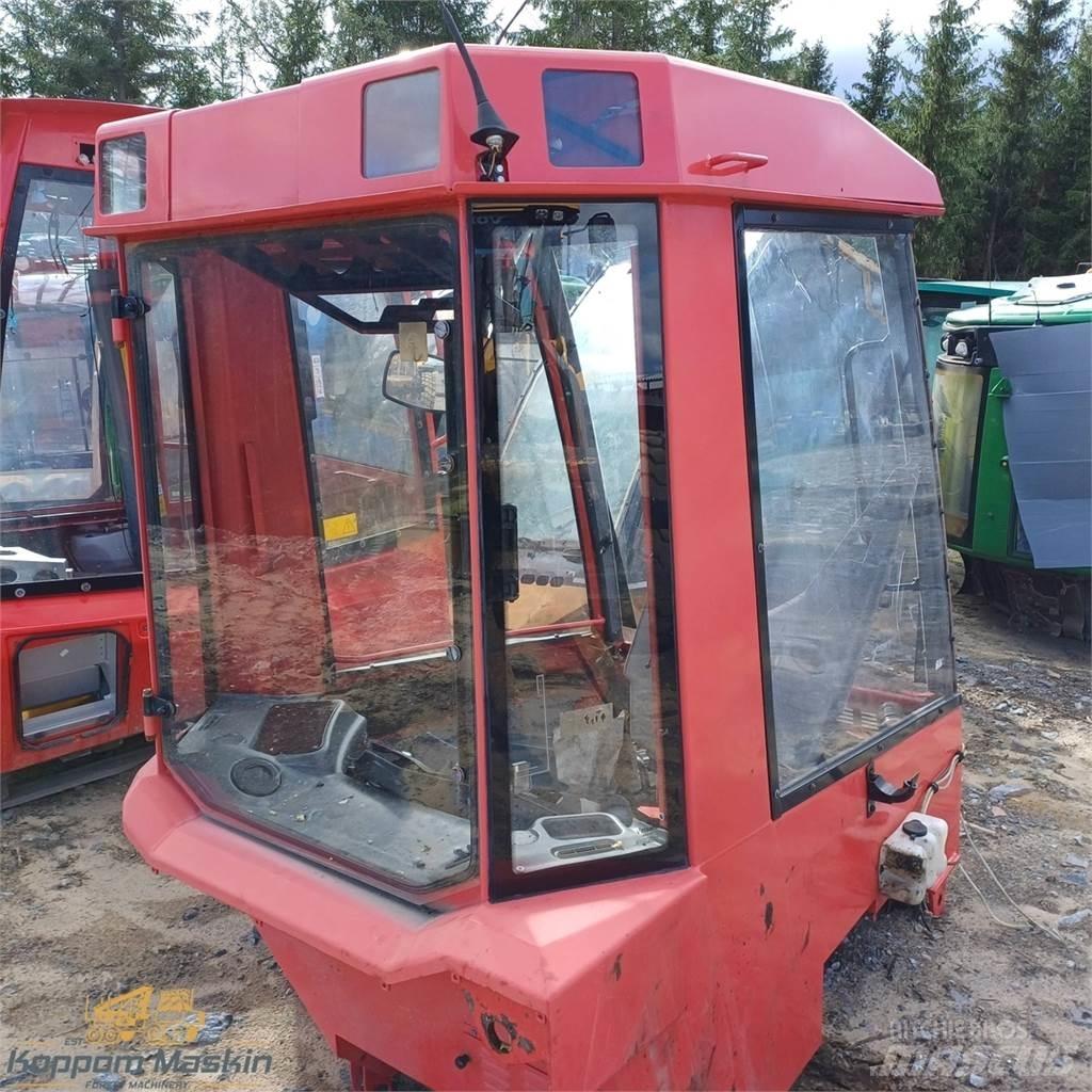 Valmet 941 キャビン及び内装
