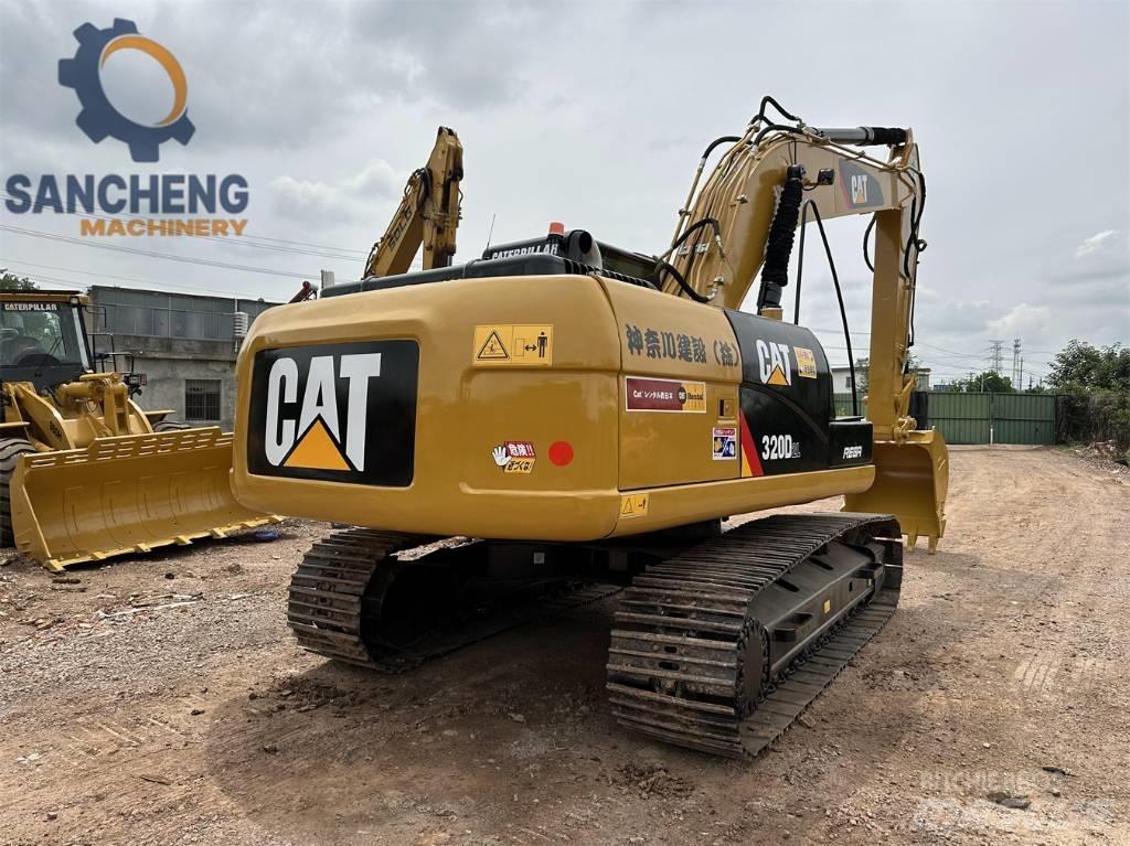 CAT 320 D 2 L 大型油圧ショベル12t以上（パワーショベル・ユンボ）