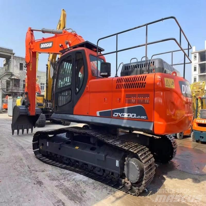 Doosan DX 300 LC-9C 大型油圧ショベル12t以上（パワーショベル・ユンボ）