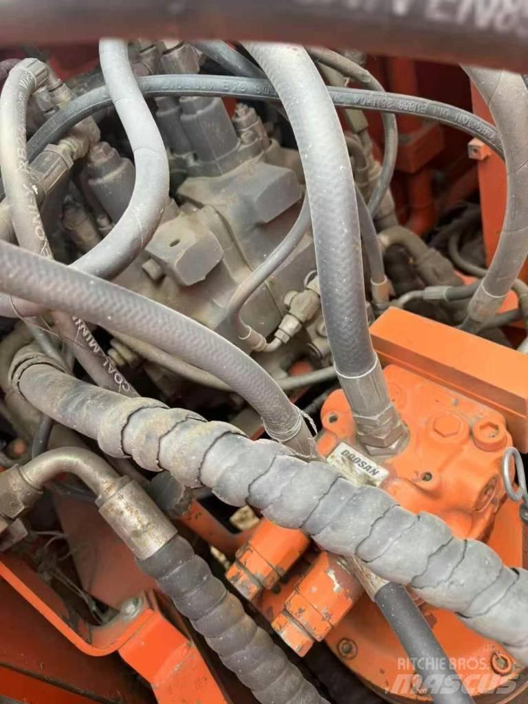 Doosan dx150 大型油圧ショベル12t以上（パワーショベル・ユンボ）