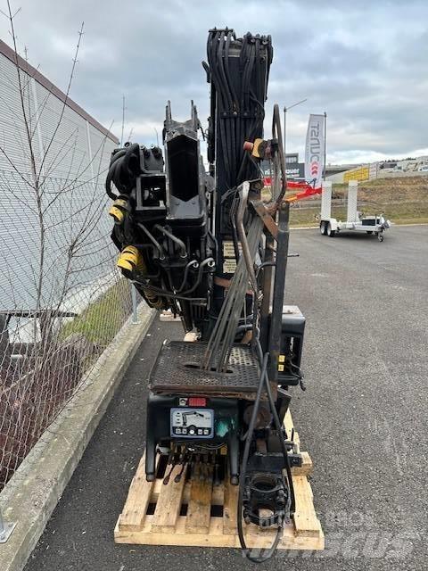 Hiab 122 B-3 CL ローダークレーン