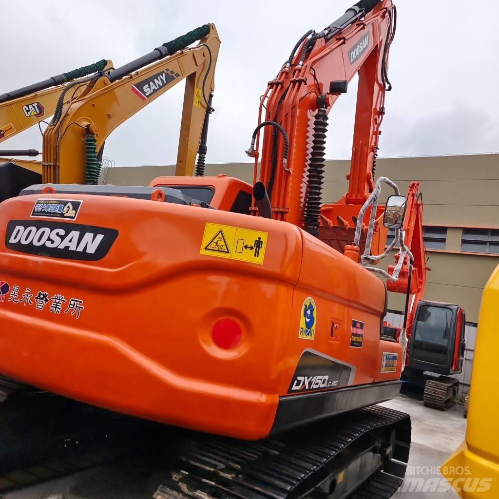 Doosan DX 150 LC 大型油圧ショベル12t以上（パワーショベル・ユンボ）