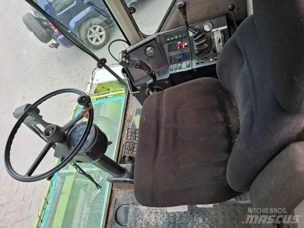 CLAAS Jaguar 695 SL 自走式フォレージハーベスター