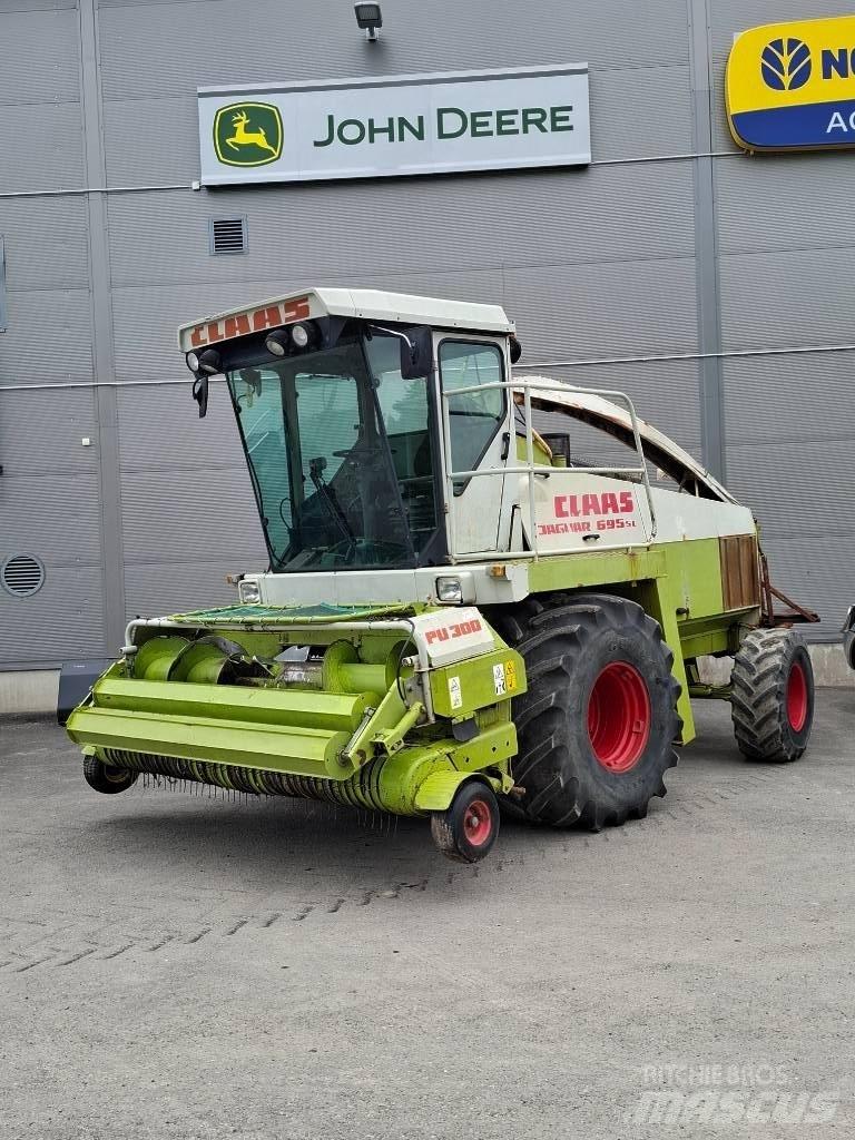 CLAAS Jaguar 695 SL 自走式フォレージハーベスター