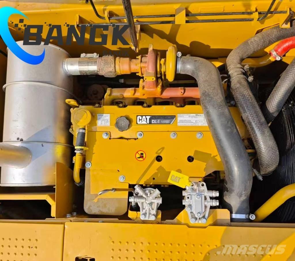 CAT 320 D 大型油圧ショベル12t以上（パワーショベル・ユンボ）