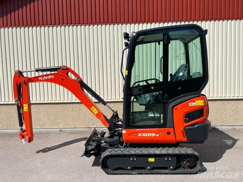 Kubota KX 019-4 ミニ油圧ショベル 7t以下（ミニユンボ・ミニディガー）