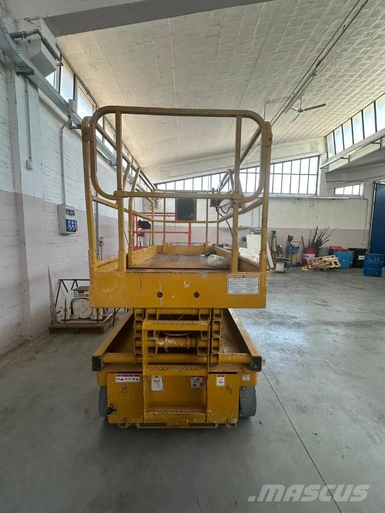 Haulotte Compact 10 シザースリフト