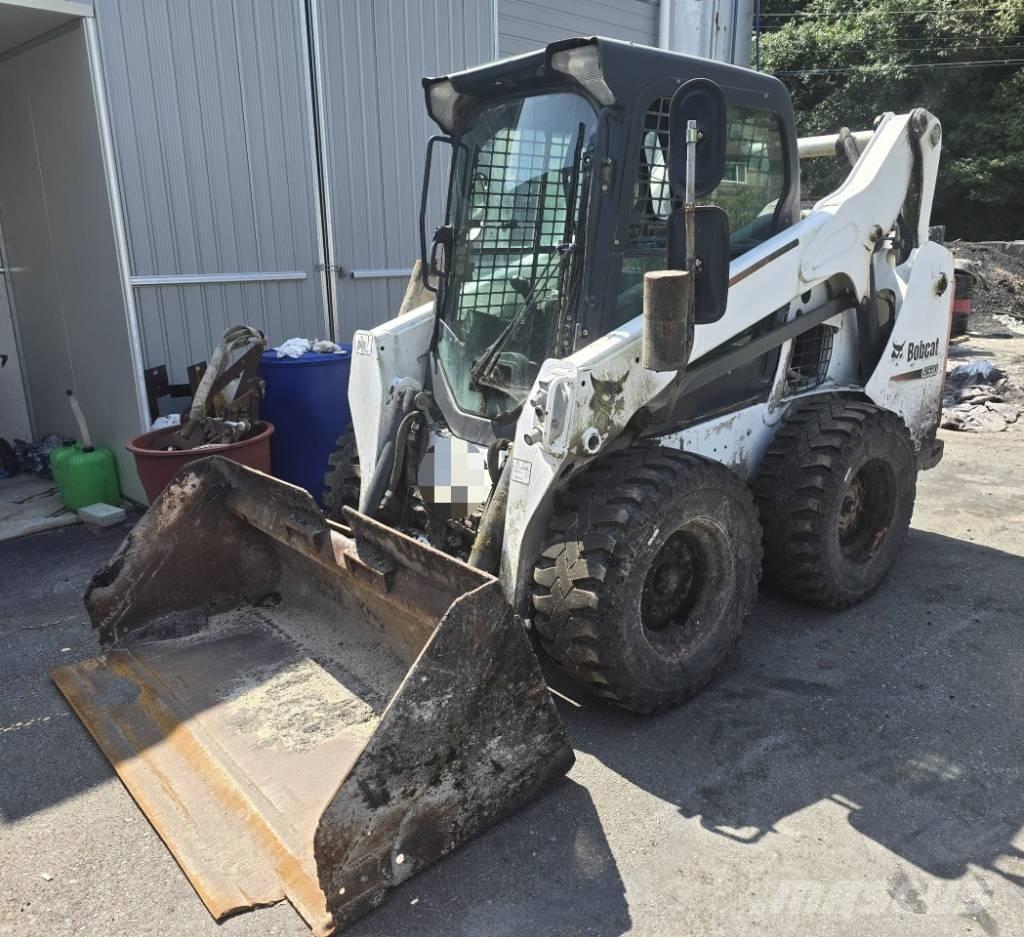 Bobcat S 590 スキッドステアローダー