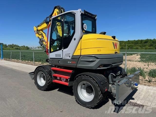Wacker Neuson EW 100 ホイール式油圧ショベル（パワーショベル・ユンボ・バックホー）