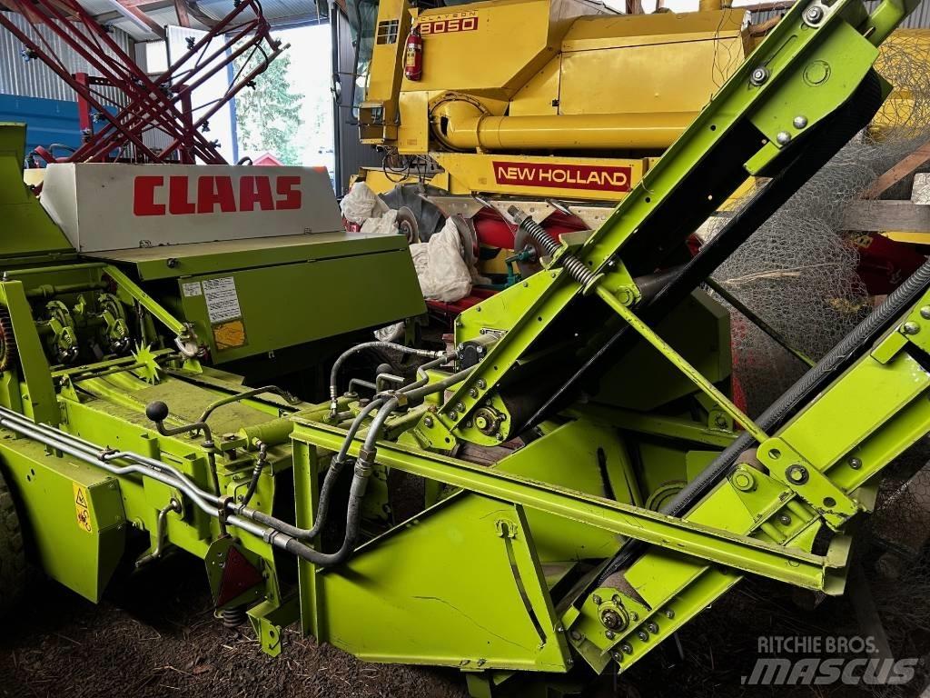 CLAAS Markant 55 スクエアベーラー