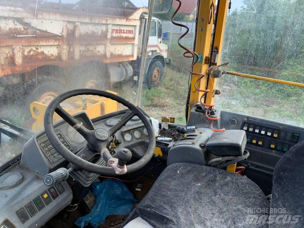 Volvo L 120 C ホイールローダー・タイヤショベル