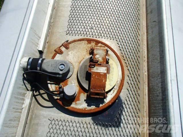 Remtec CT6197 タンカートレーラー