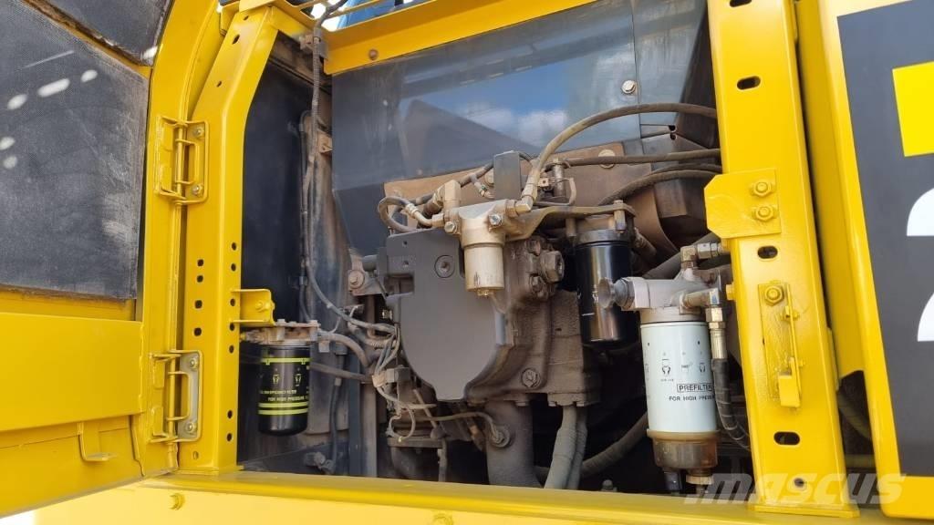 Komatsu PC 210 LC-11 大型油圧ショベル12t以上（パワーショベル・ユンボ）