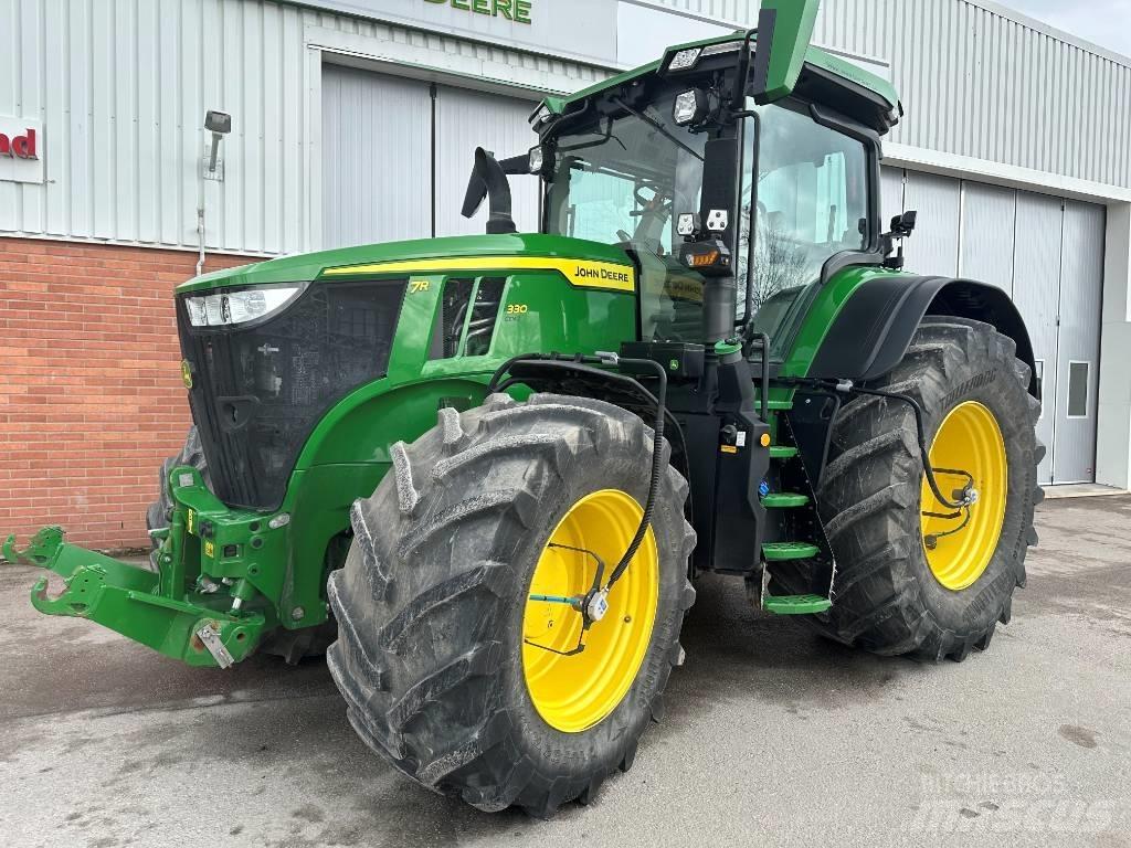 John Deere 7R 330 トラクター
