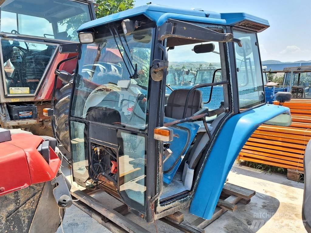New Holland TM 140 キャビン及び内装