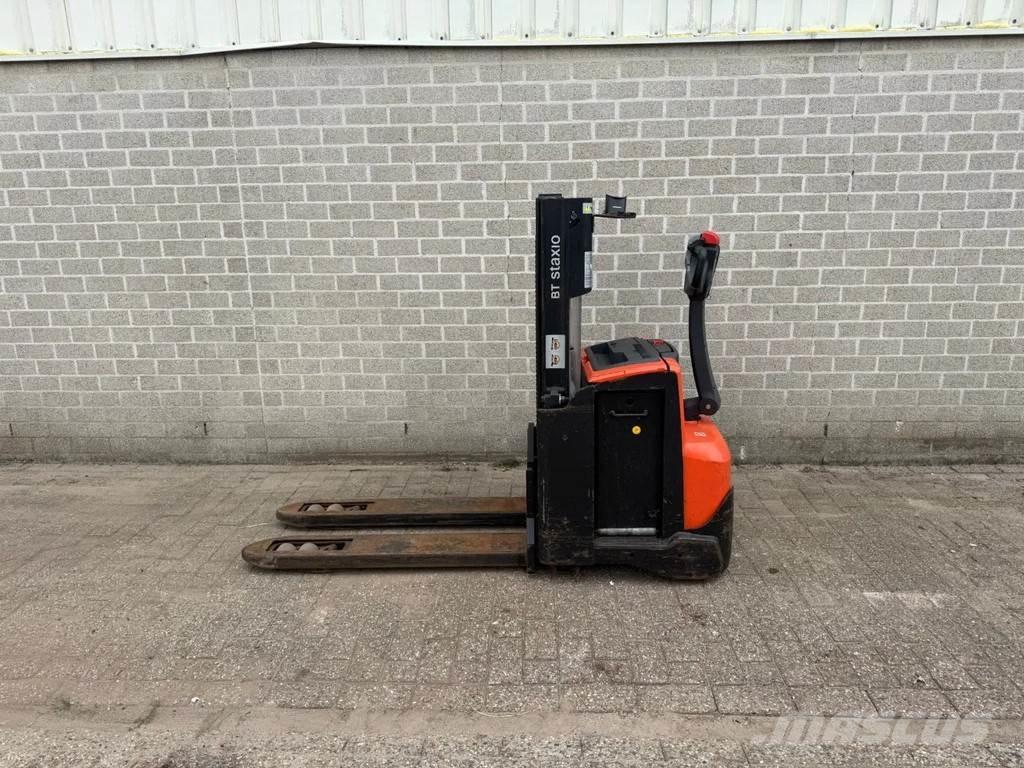 BT SWE200D ウォーキンフォークリフト
