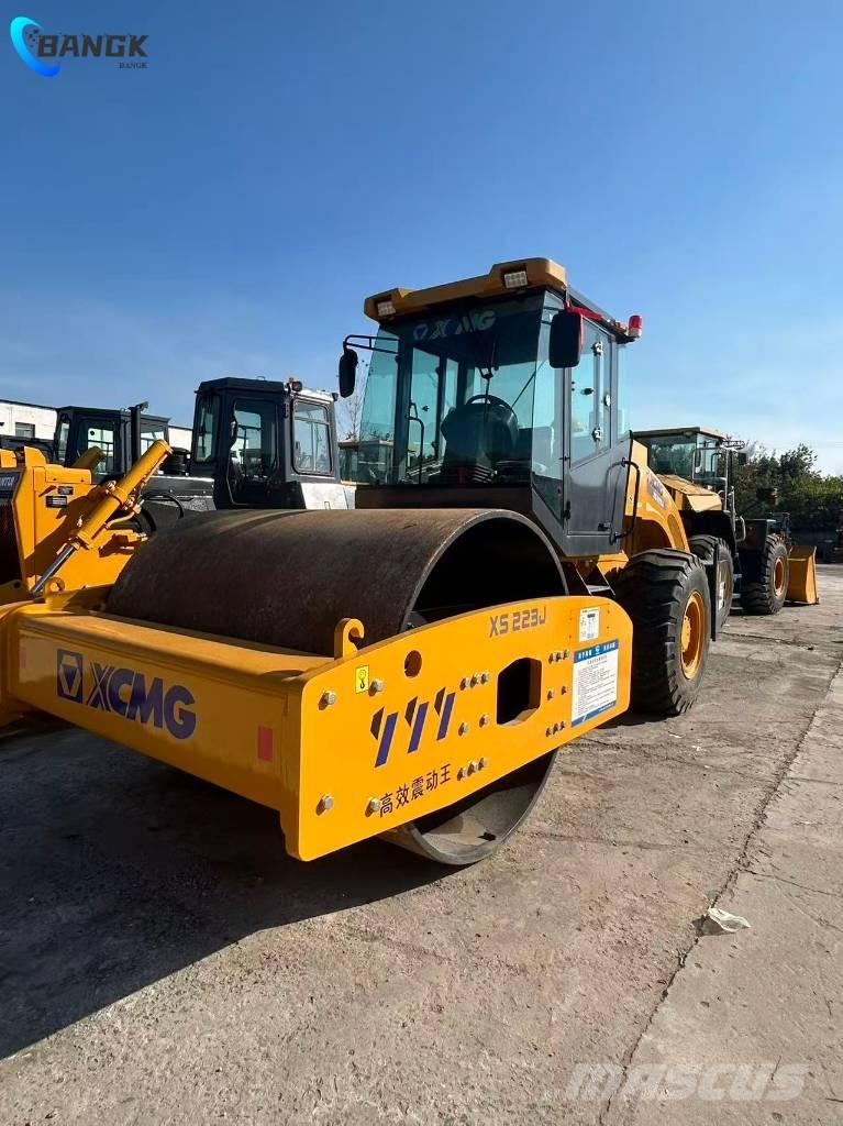 XCMG XS 223 J 振動ローラ